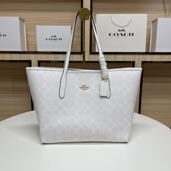 Coach City Tote Bag in Signature Canvas - Picture 3 of 10